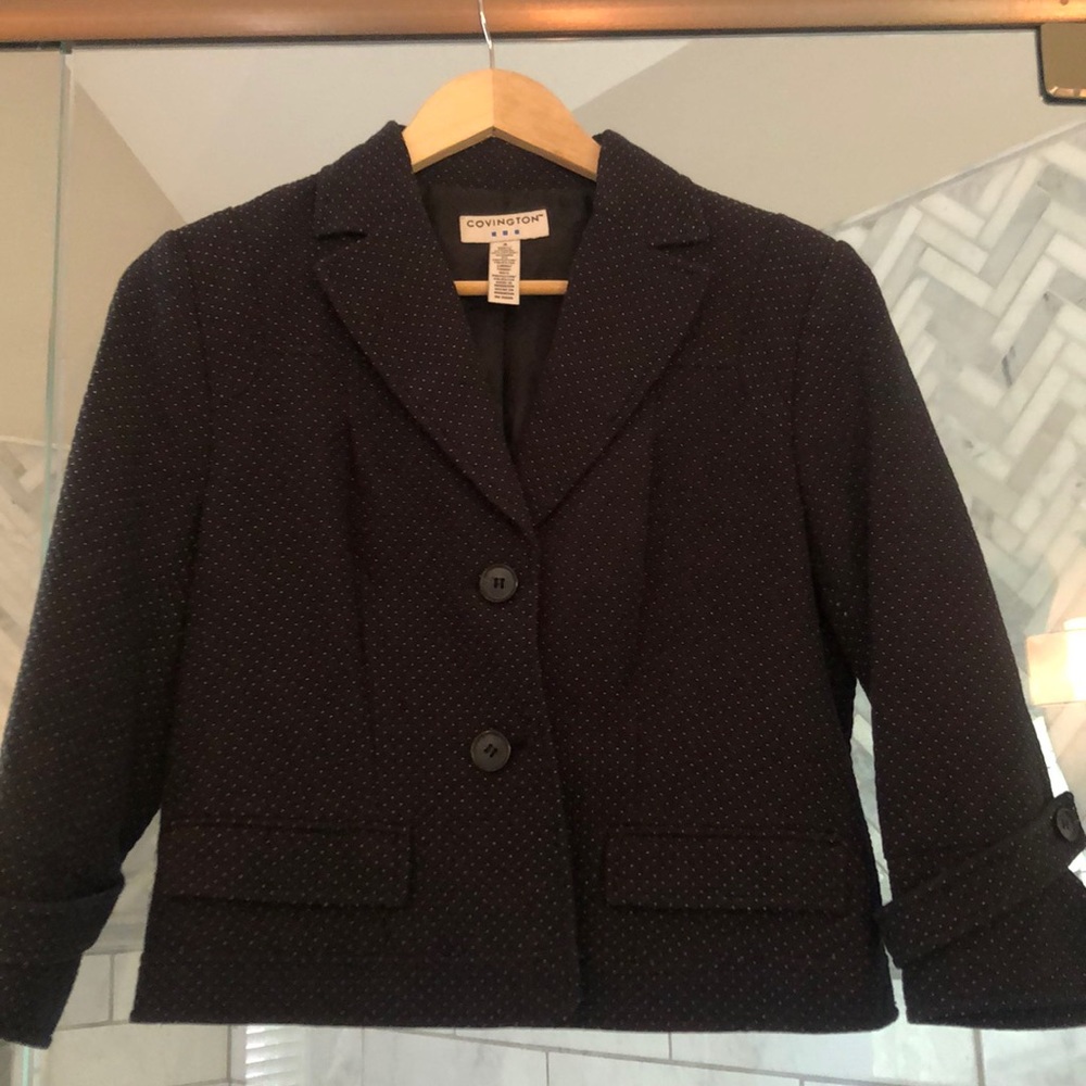 Women’s crop sleeve blazer